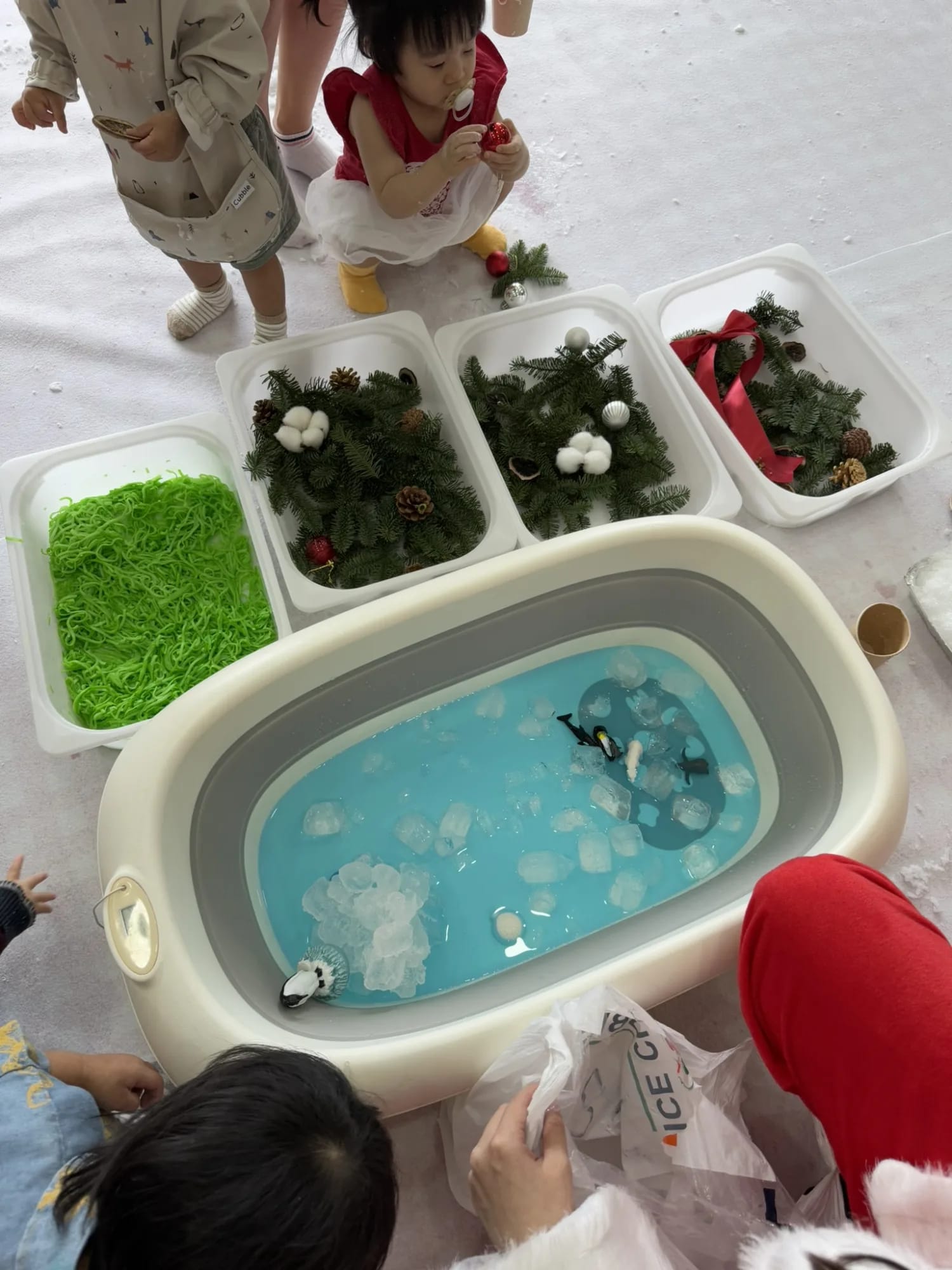 Christmas party decor and styling