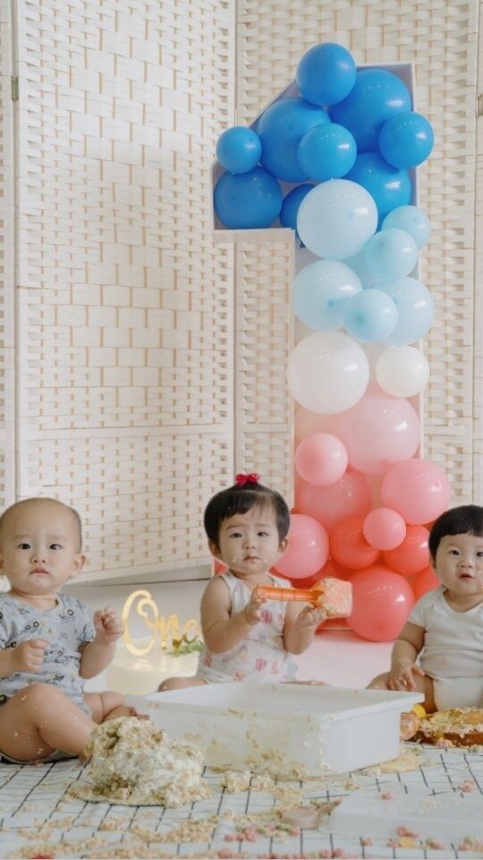 Organised a combined 1st Birthday celebration for our September '23 EDD babies which compromised a cake smash photography and sensory play session.

It was a fun-filled morning for everyone and can we just say it was cuteness overload???

We ordered a cake from @sweetestmomentssg
(baby's first birthday cake) which was eggless to prevent any allergy flares and the rest was up to our favourite photographers from @mondayrascals . Images seen from this post are by them and there were also family shots and photos of the little ones playing at our facility that are not featured. 

Stay tuned for our cake smash photography package/ feel free to dm for more details!